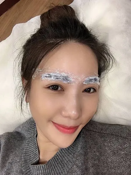 【柔霧眉零結痂全紀錄】艾偲維娜做的粉霧眉又自然又持久! 圖8