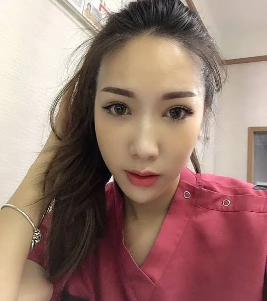 【柔霧眉零結痂全紀錄】艾偲維娜做的粉霧眉又自然又持久! 圖13