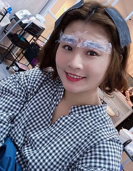 【霧眉】我的霧眉初體驗 X 真心大力推薦台北艾偲維娜眉睫藝術設計柔霧眉 X 素顏也好看，完全不會痛且好自然 圖18